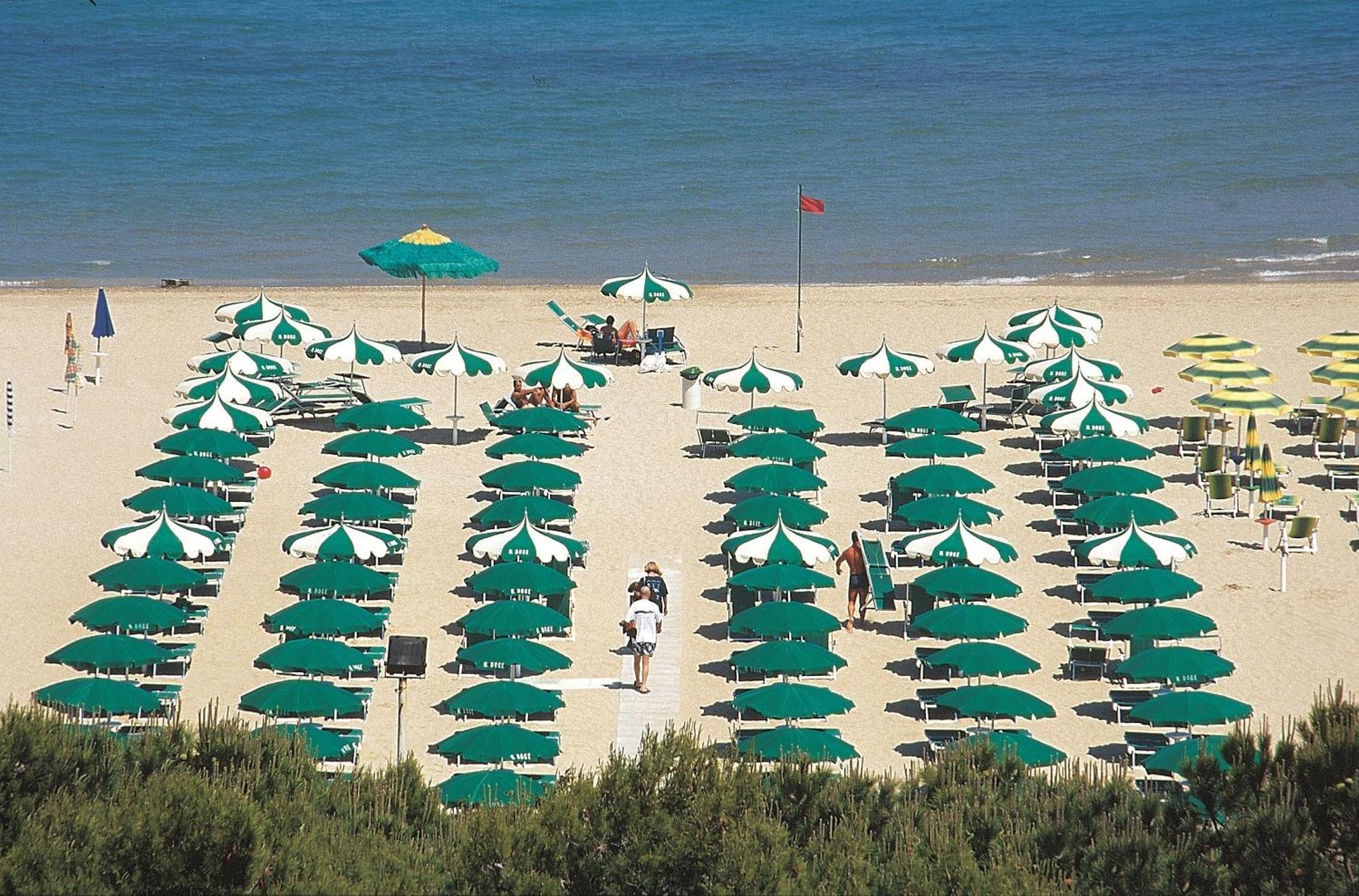 Hotel Doge Alba Adriatica Eksteriør bilde
