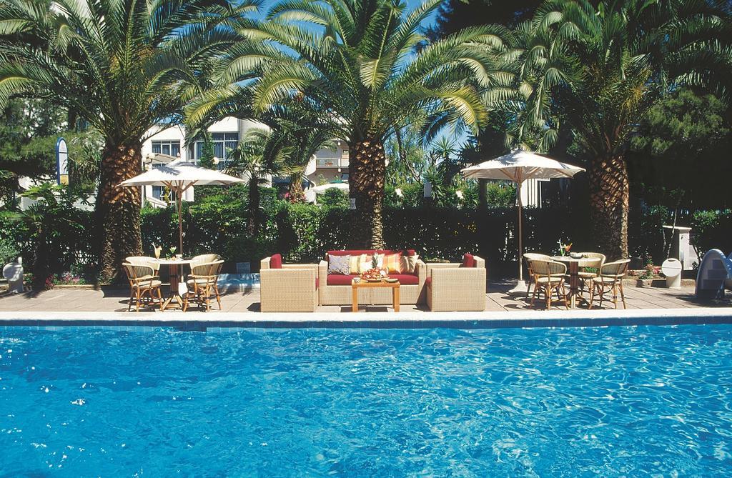 Hotel Doge Alba Adriatica Eksteriør bilde