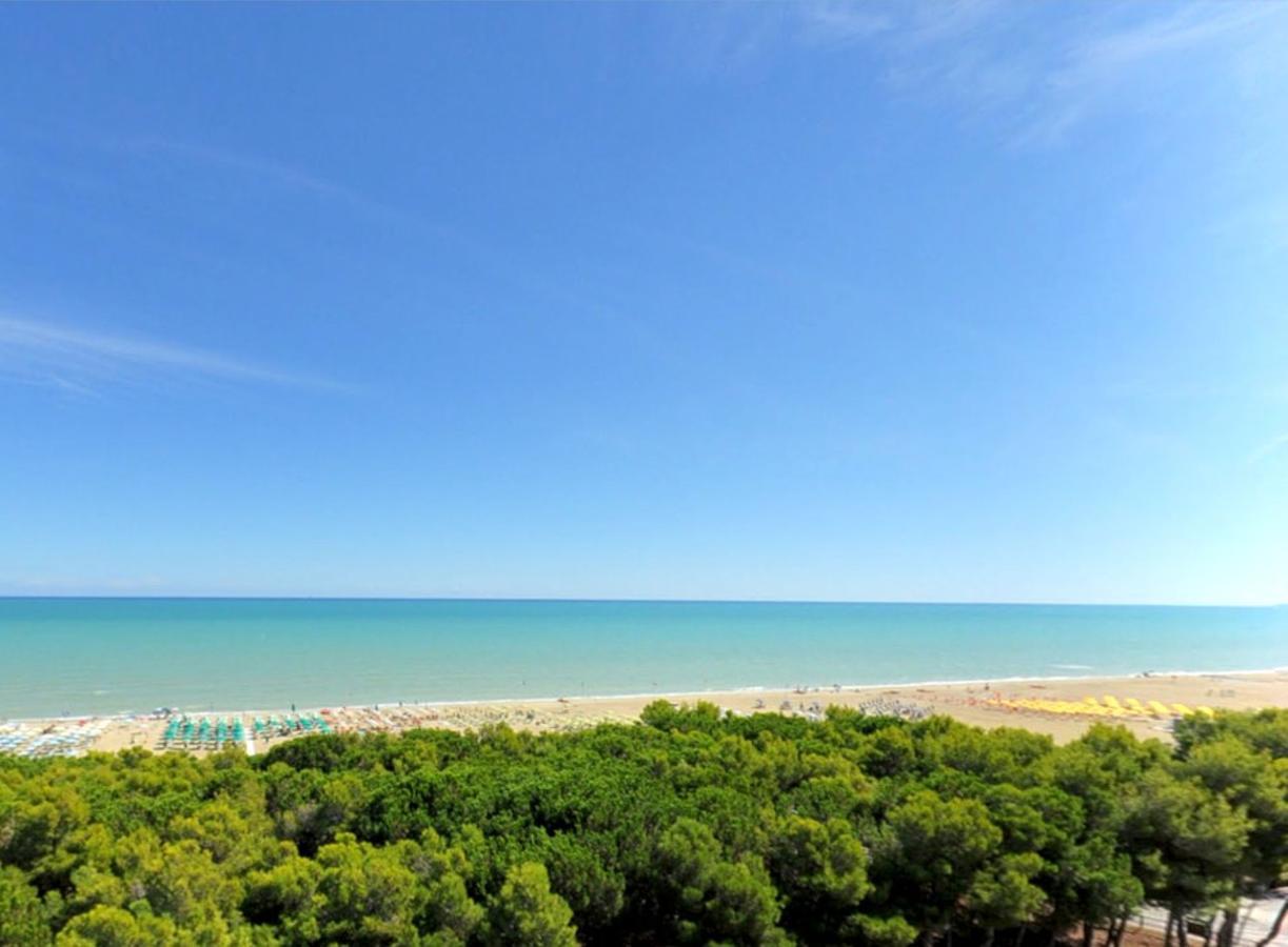 Hotel Doge Alba Adriatica Eksteriør bilde